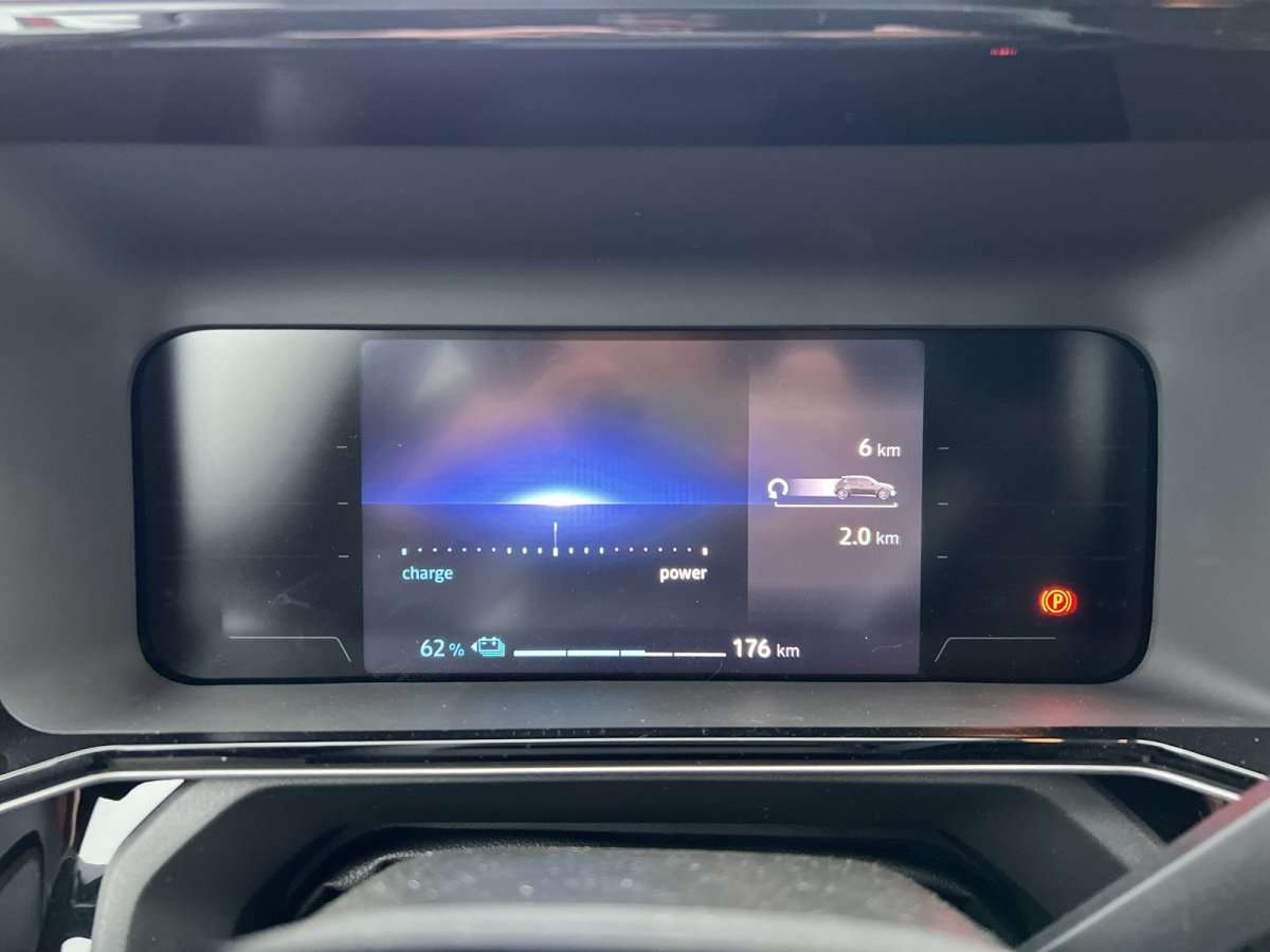 Fahrzeugbild eines Renault 5 E-TECH