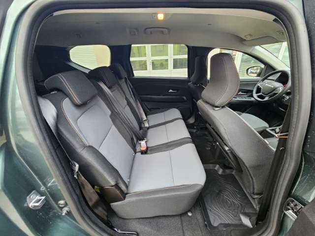 Fahrzeugbild eines Dacia Jogger