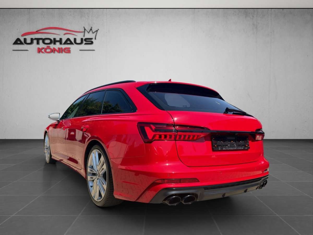 Fahrzeugbild eines Audi S6