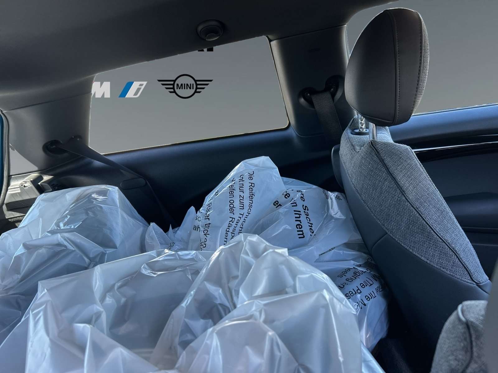 Fahrzeugbild eines MINI COOPER