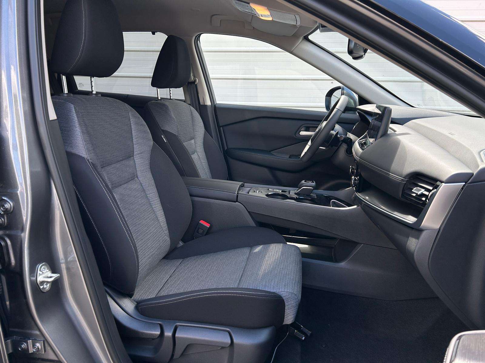Fahrzeugbild eines Nissan X-TRAIL