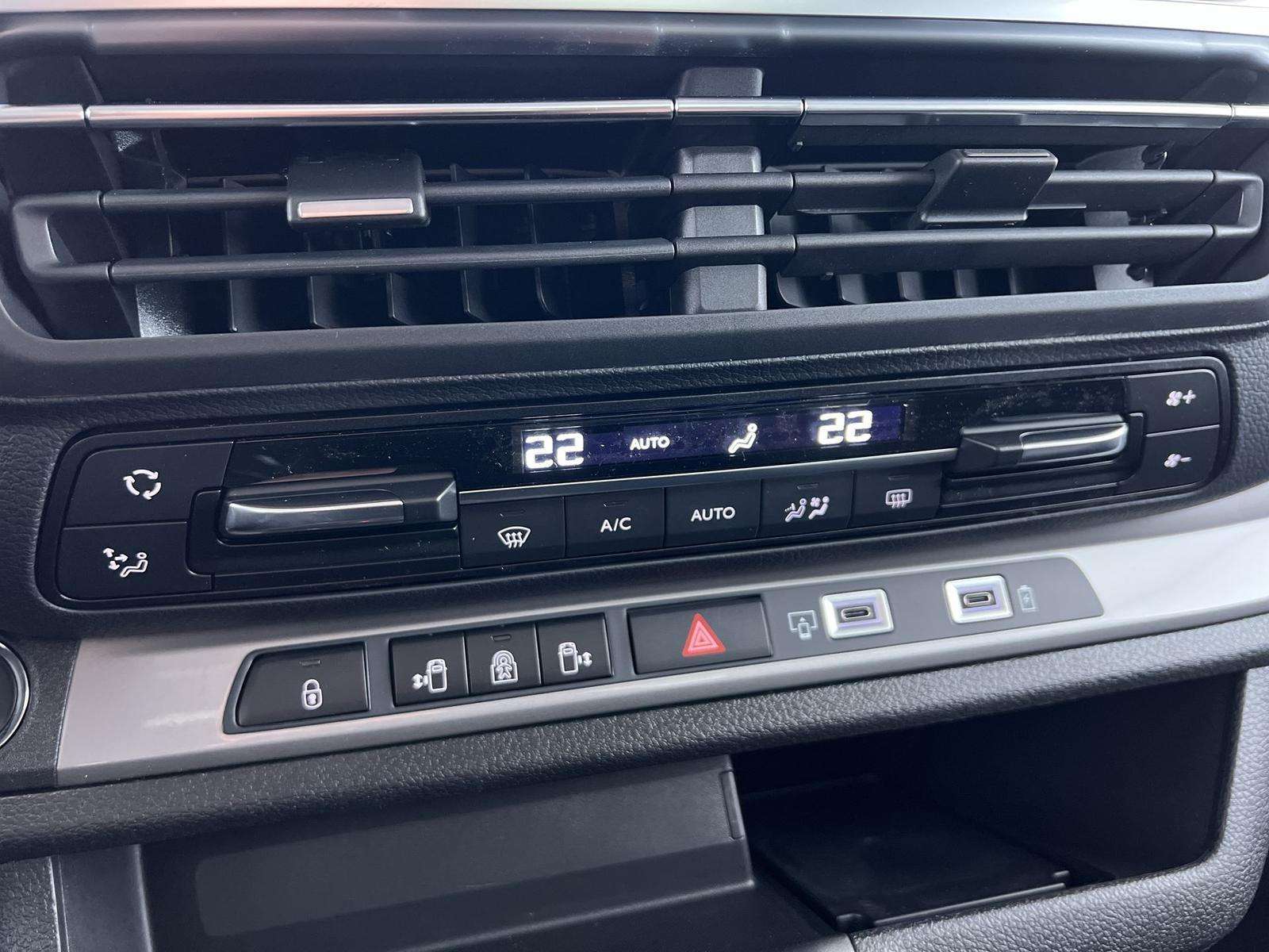 Fahrzeugbild eines Citroën SpaceTourer