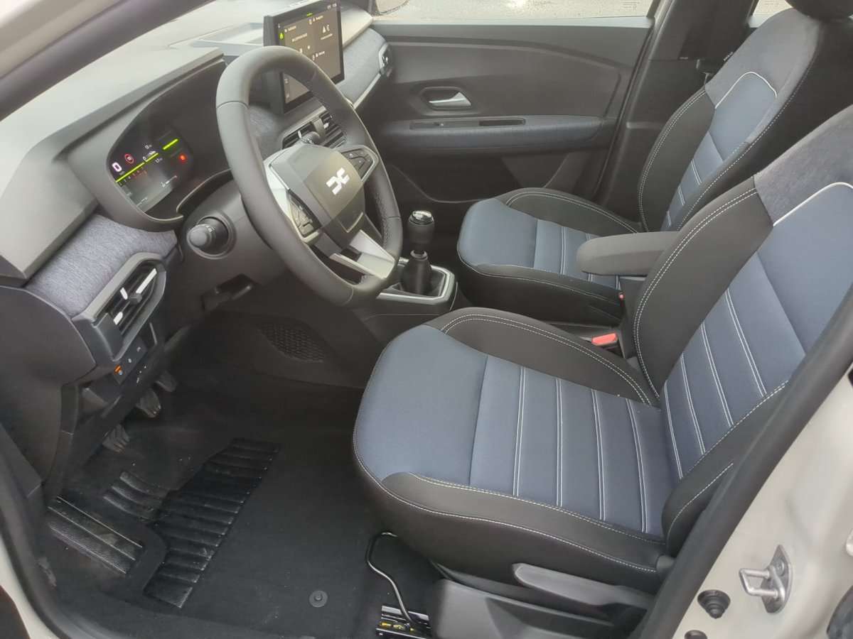 Fahrzeugbild eines Dacia Sandero