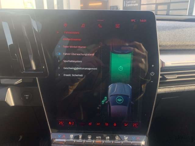 Fahrzeugbild eines Renault Megane E-TECH