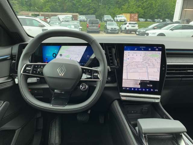 Fahrzeugbild eines Renault Rafale