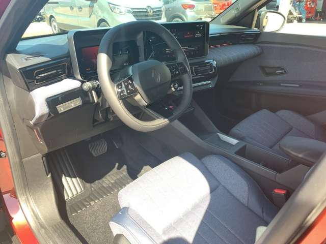 Fahrzeugbild eines Renault 4 E-TECH