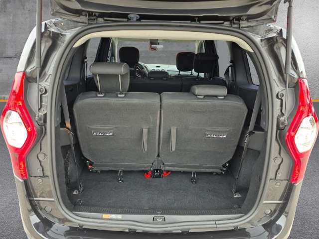 Fahrzeugbild eines Dacia Lodgy