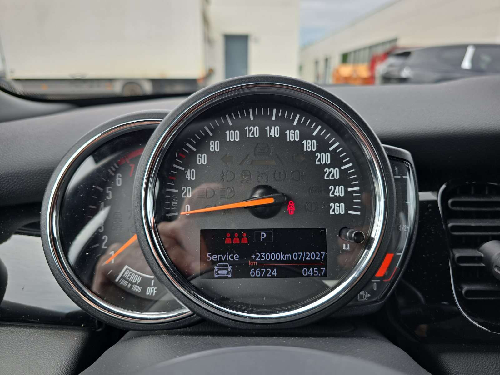 Fahrzeugbild eines MINI COOPER