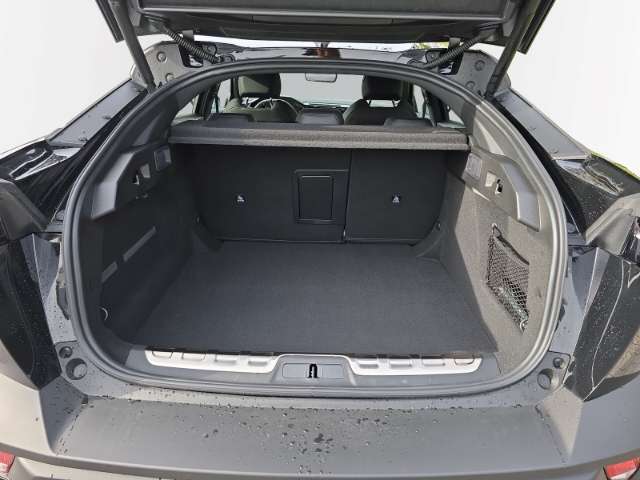 Fahrzeugbild eines Peugeot 408