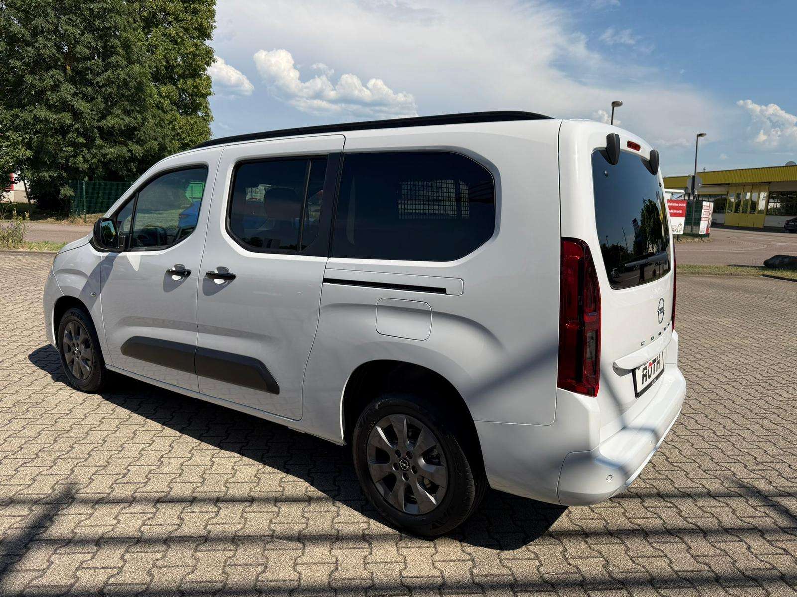 Fahrzeugbild eines Opel Combo Life