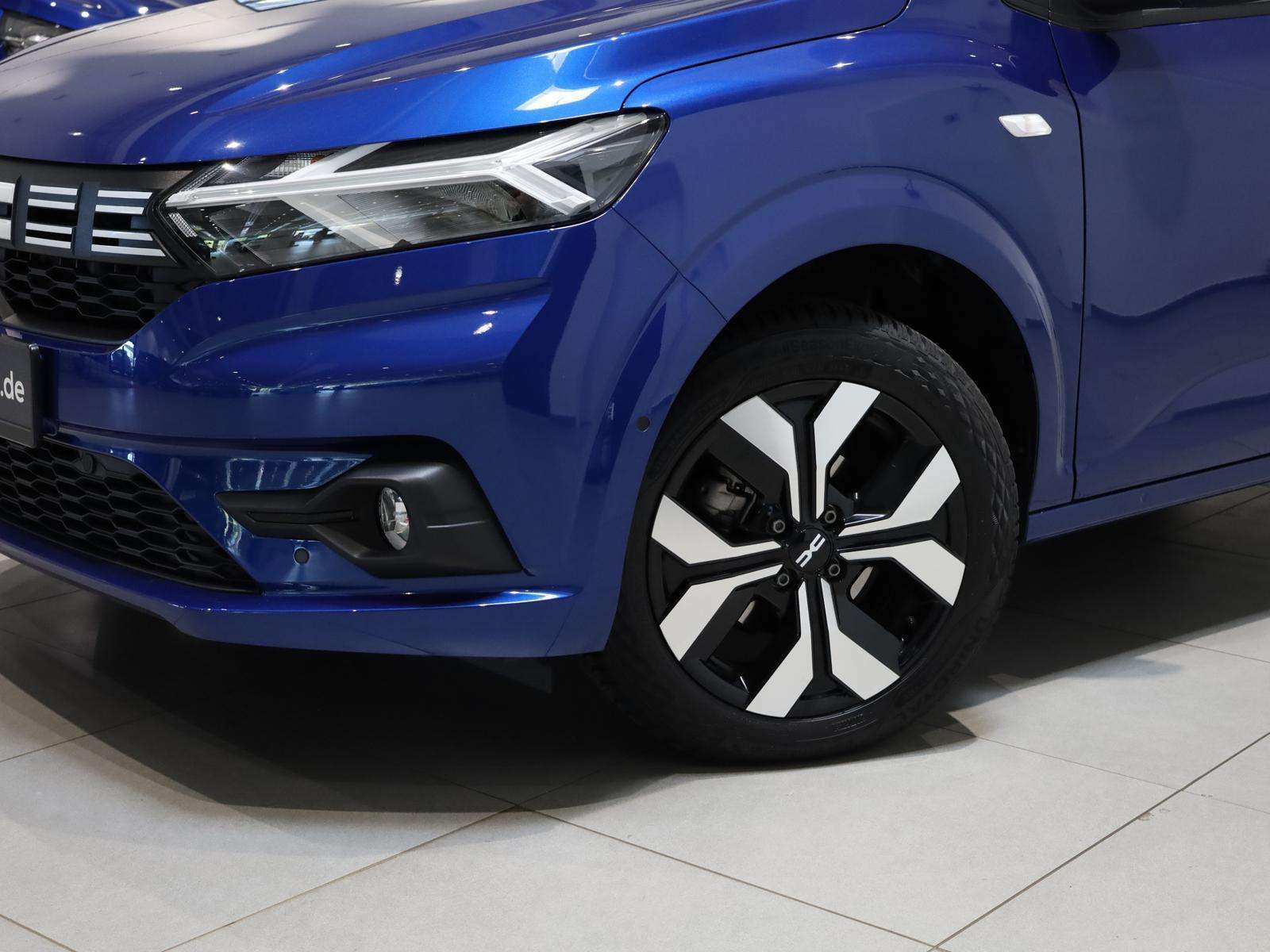 Fahrzeugbild eines Dacia Sandero