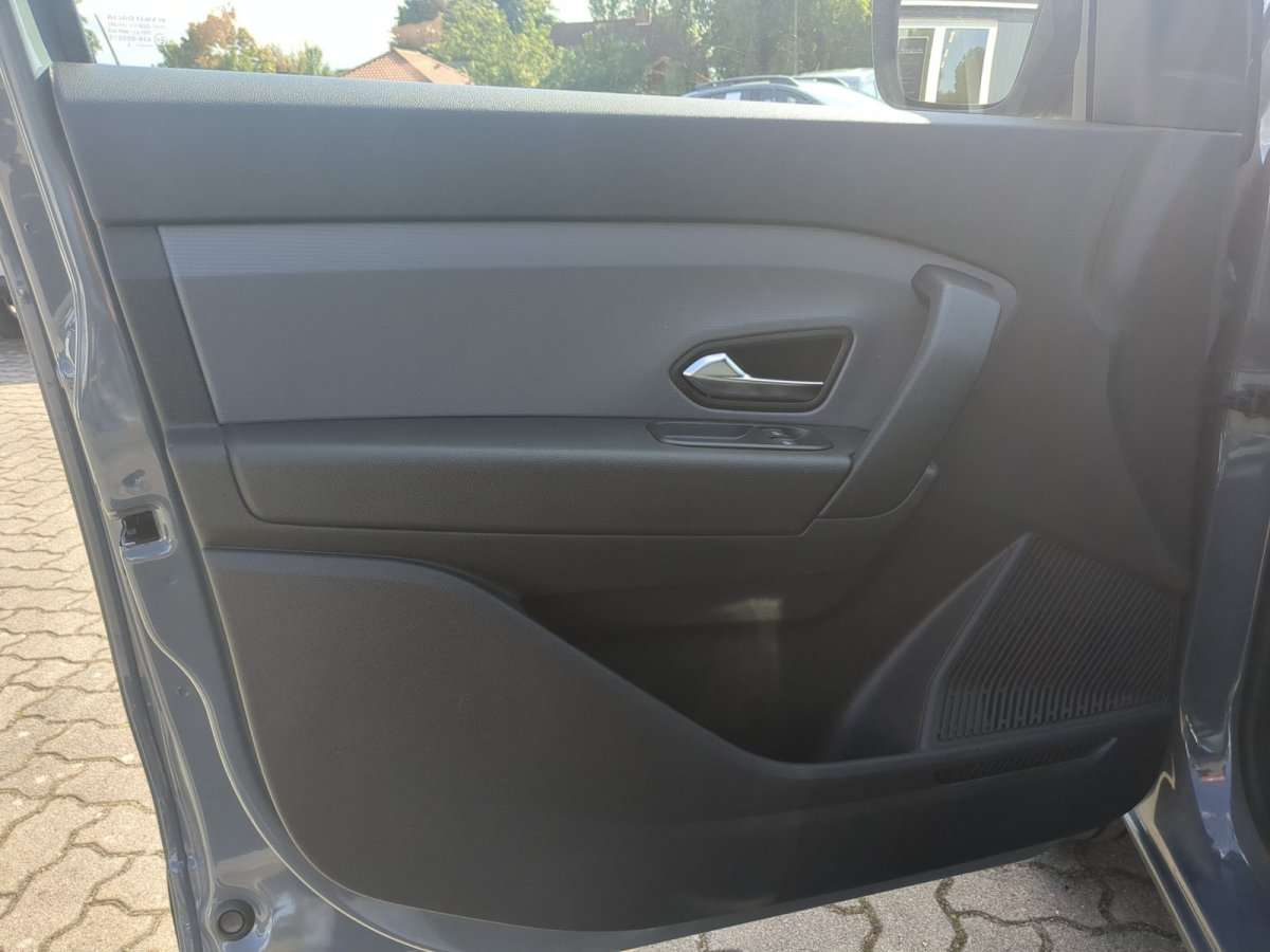 Fahrzeugbild eines Renault Express