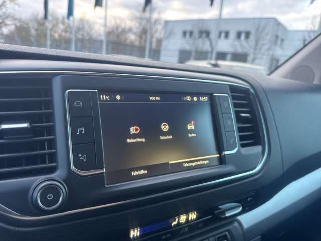 Fahrzeugbild eines Opel Zafira Life