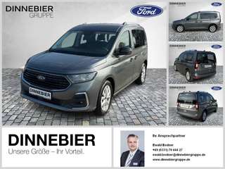 Schräge Frontansicht auf einen Ford Tourneo Connect , freigestellt