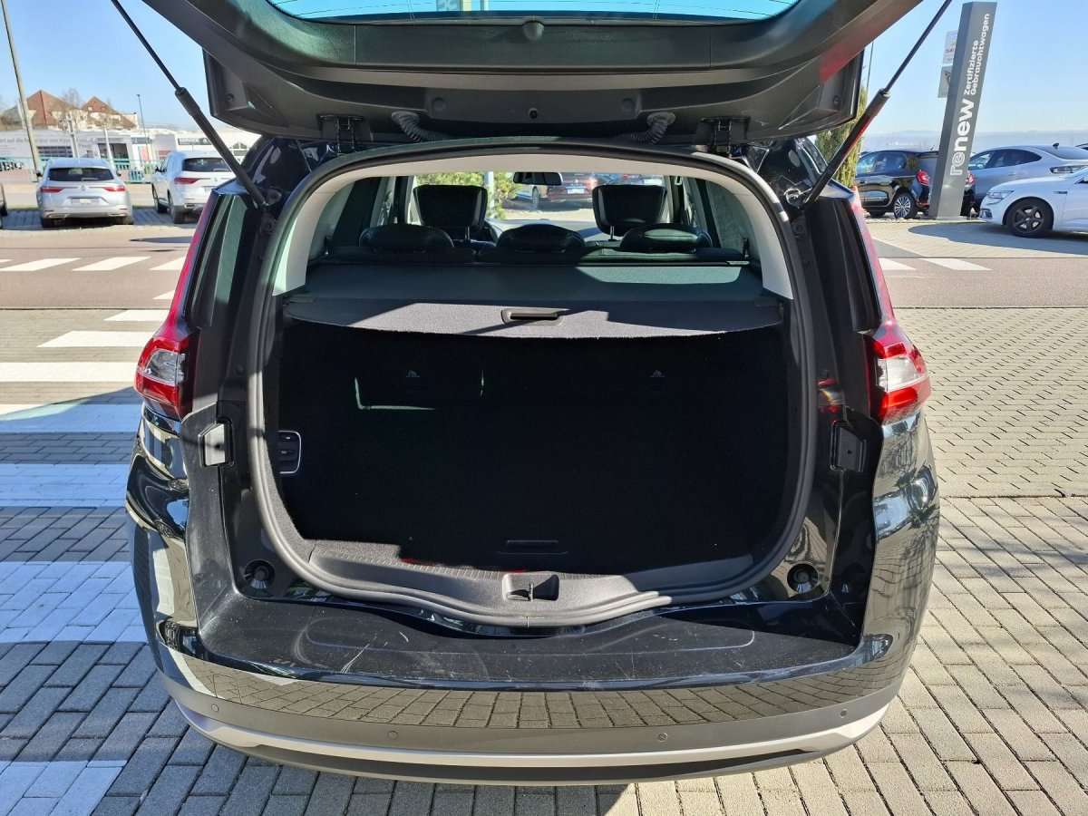Fahrzeugbild eines Renault Grand Scénic