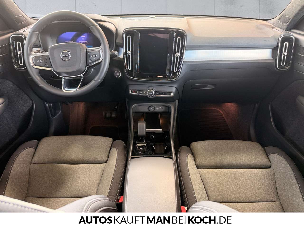 Fahrzeugbild eines Volvo XC40