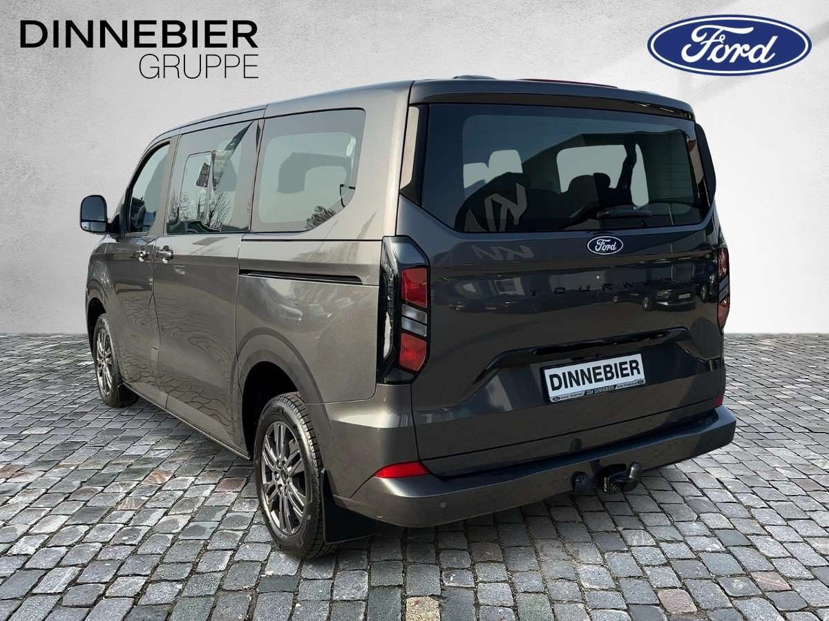 Fahrzeugbild eines Ford Tourneo Custom