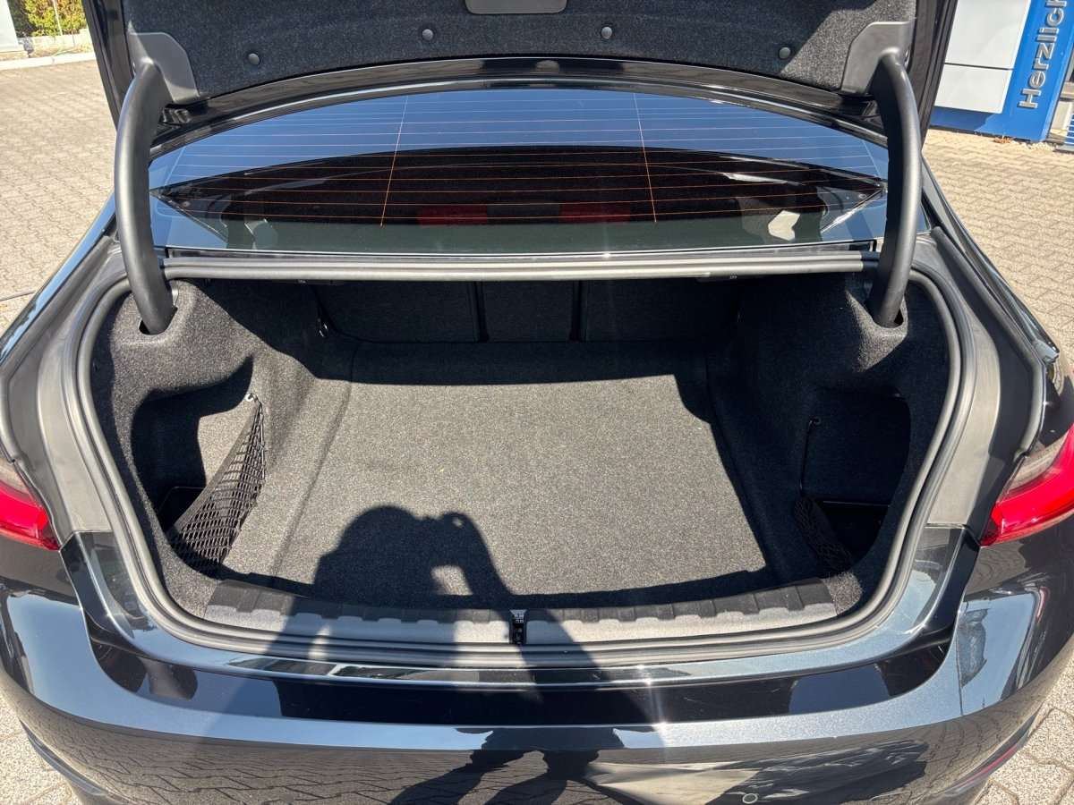 Fahrzeugbild eines BMW 3er-Reihe