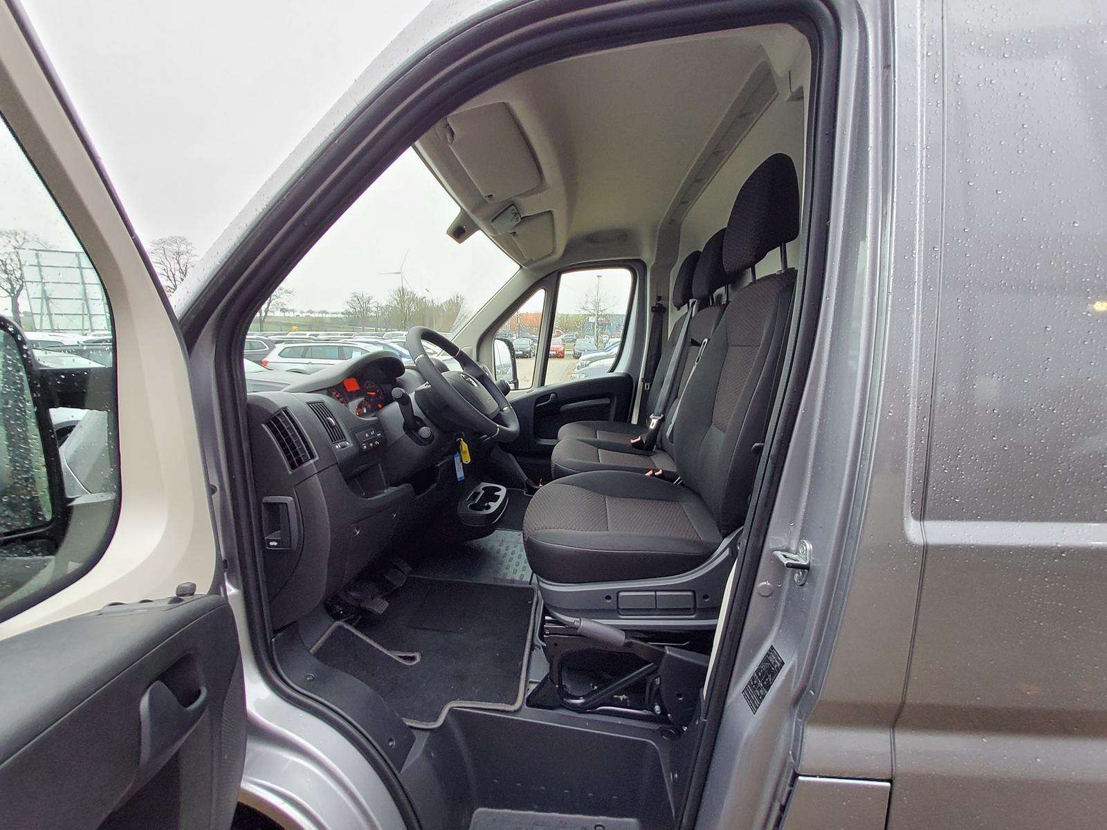 Fahrzeugbild eines Opel Movano