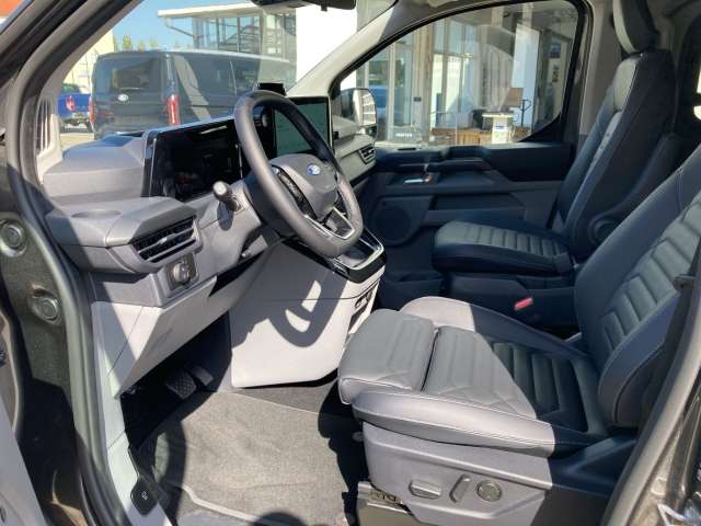 Fahrzeugbild eines Ford Tourneo Custom