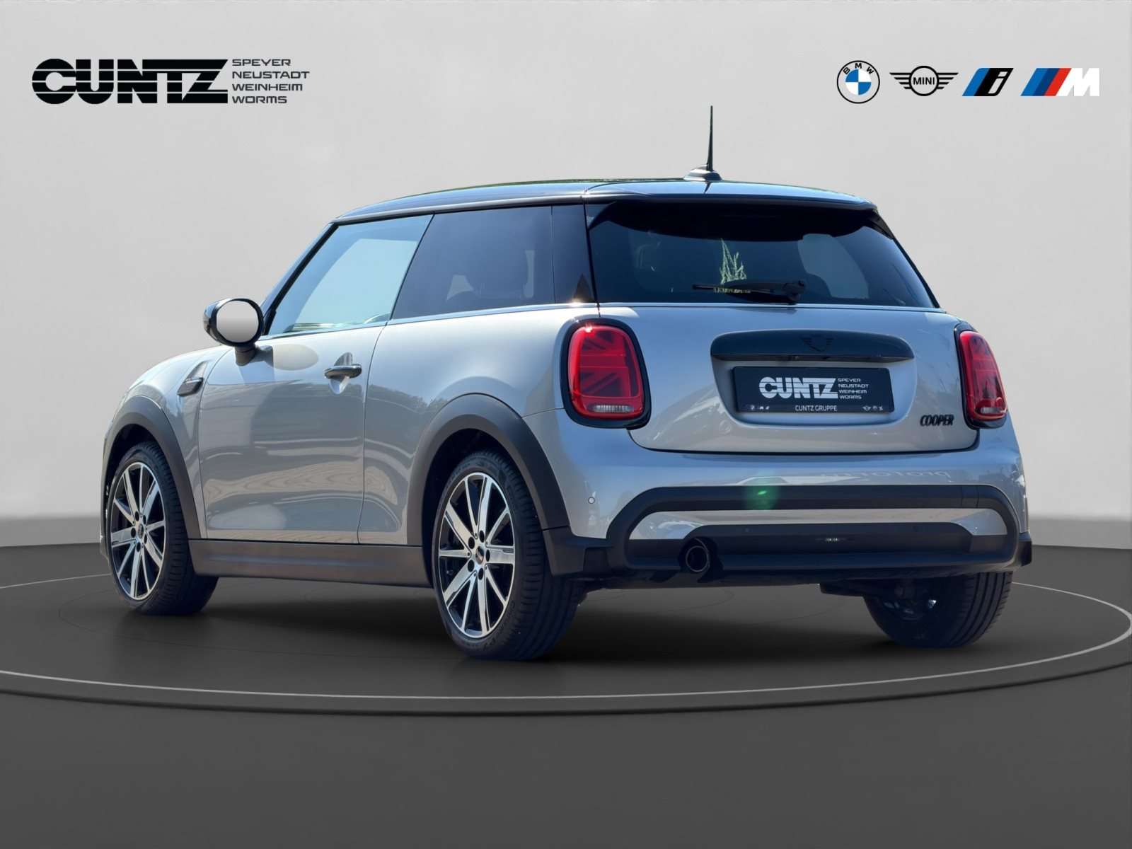 Fahrzeugbild eines MINI COOPER