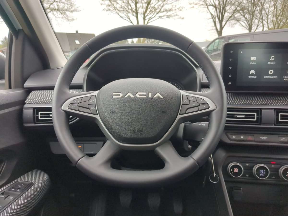 Fahrzeugbild eines Dacia Sandero