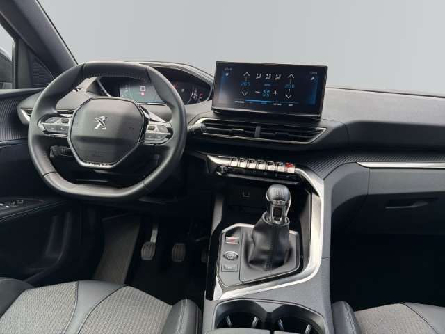 Fahrzeugbild eines Peugeot 5008
