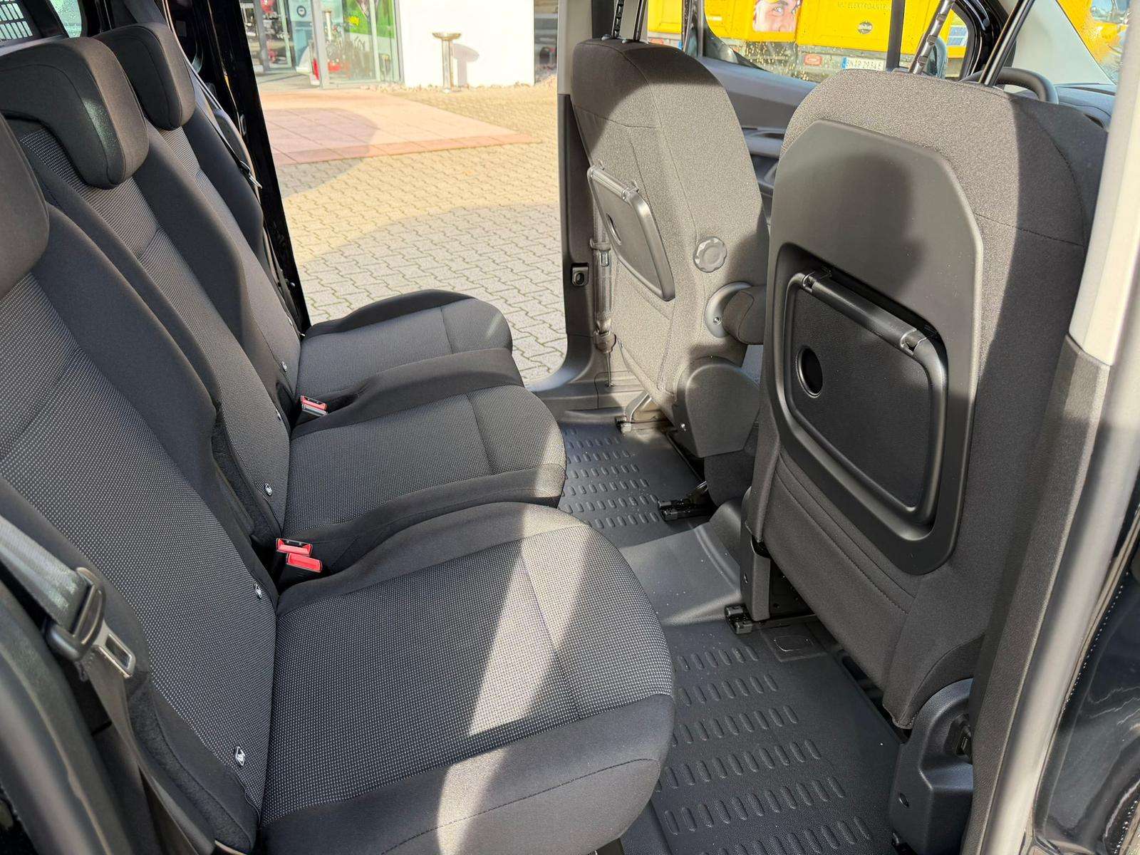 Fahrzeugbild eines Opel Combo