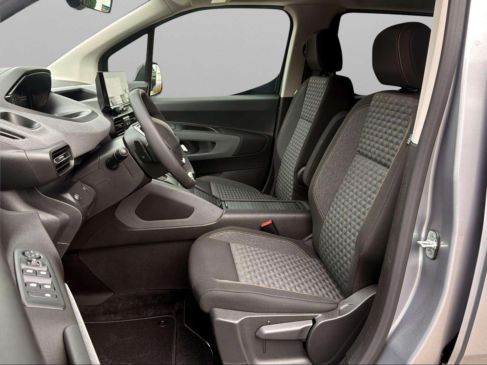 Fahrzeugbild eines Peugeot Rifter