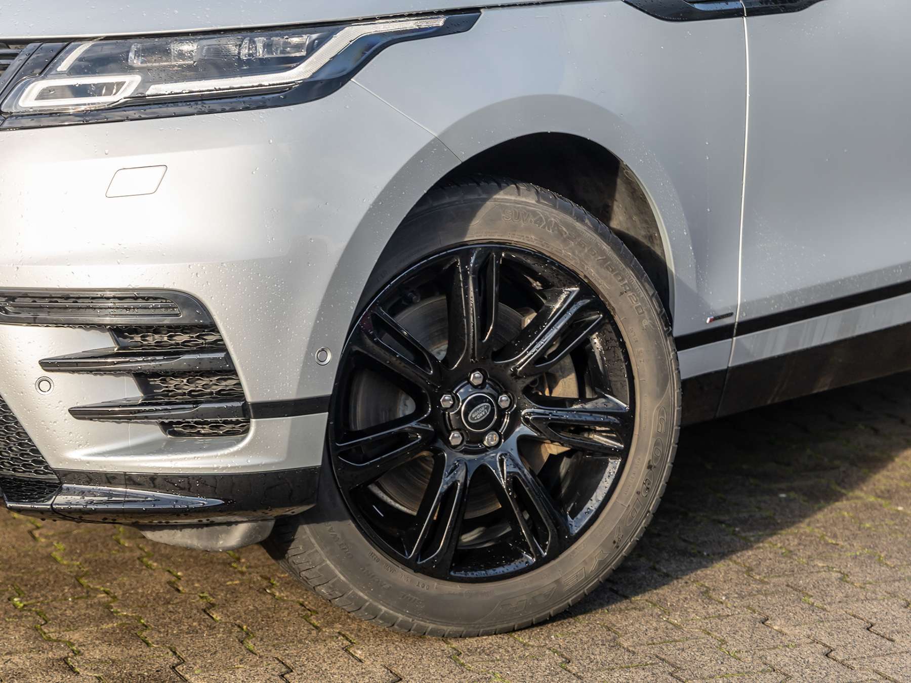 Fahrzeugbild eines Land Rover Range Rover Velar