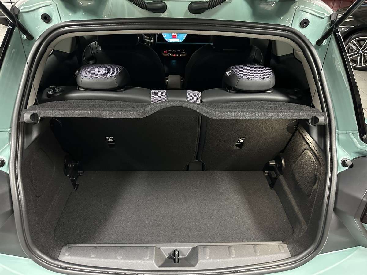 Fahrzeugbild eines MINI COOPER