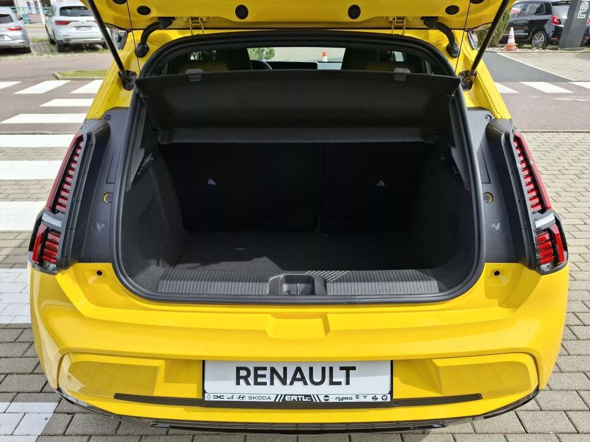 Fahrzeugbild eines Renault 5 E-TECH
