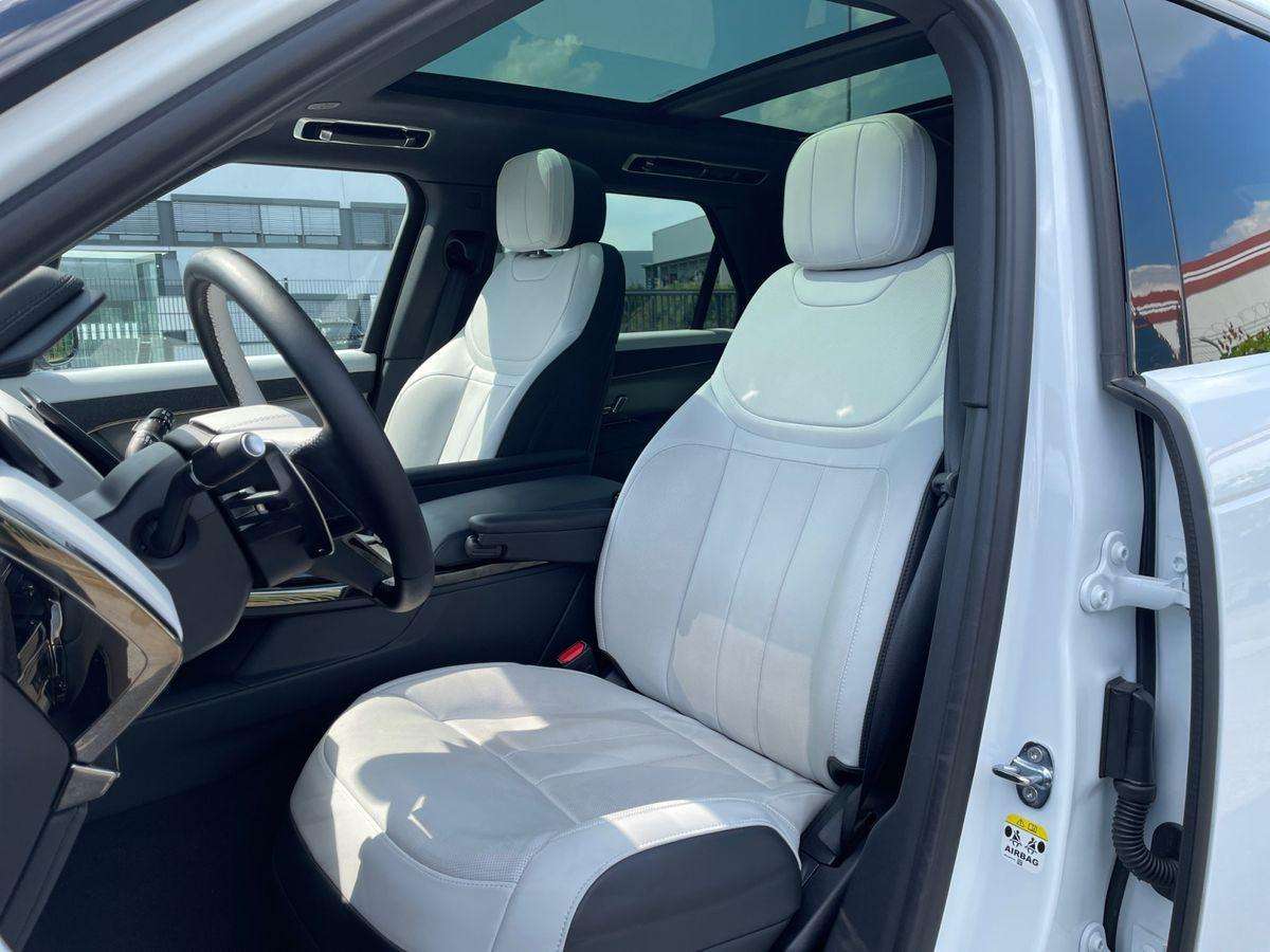 Fahrzeugbild eines Land Rover Range Rover Sport