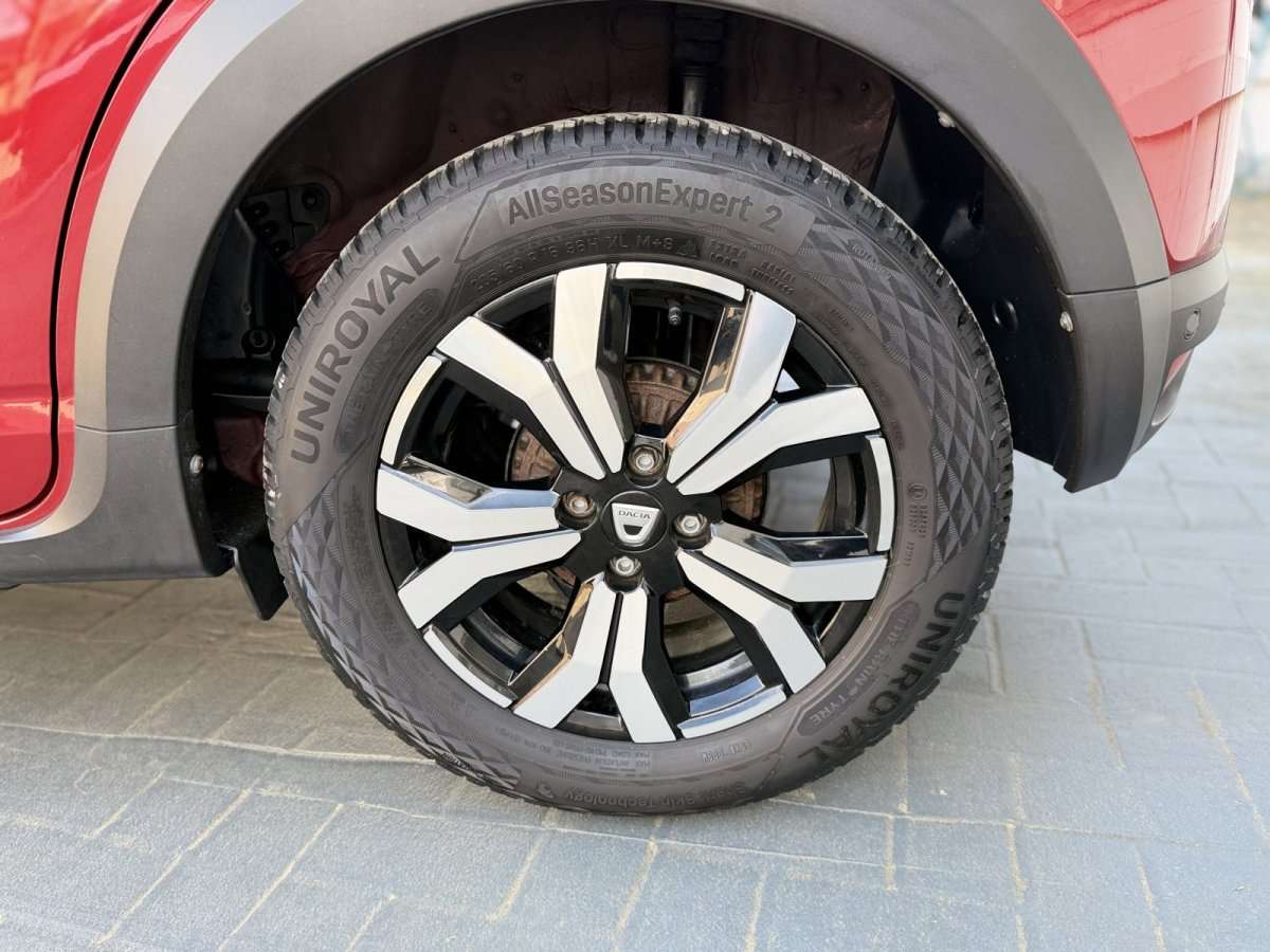 Fahrzeugbild eines Dacia Sandero