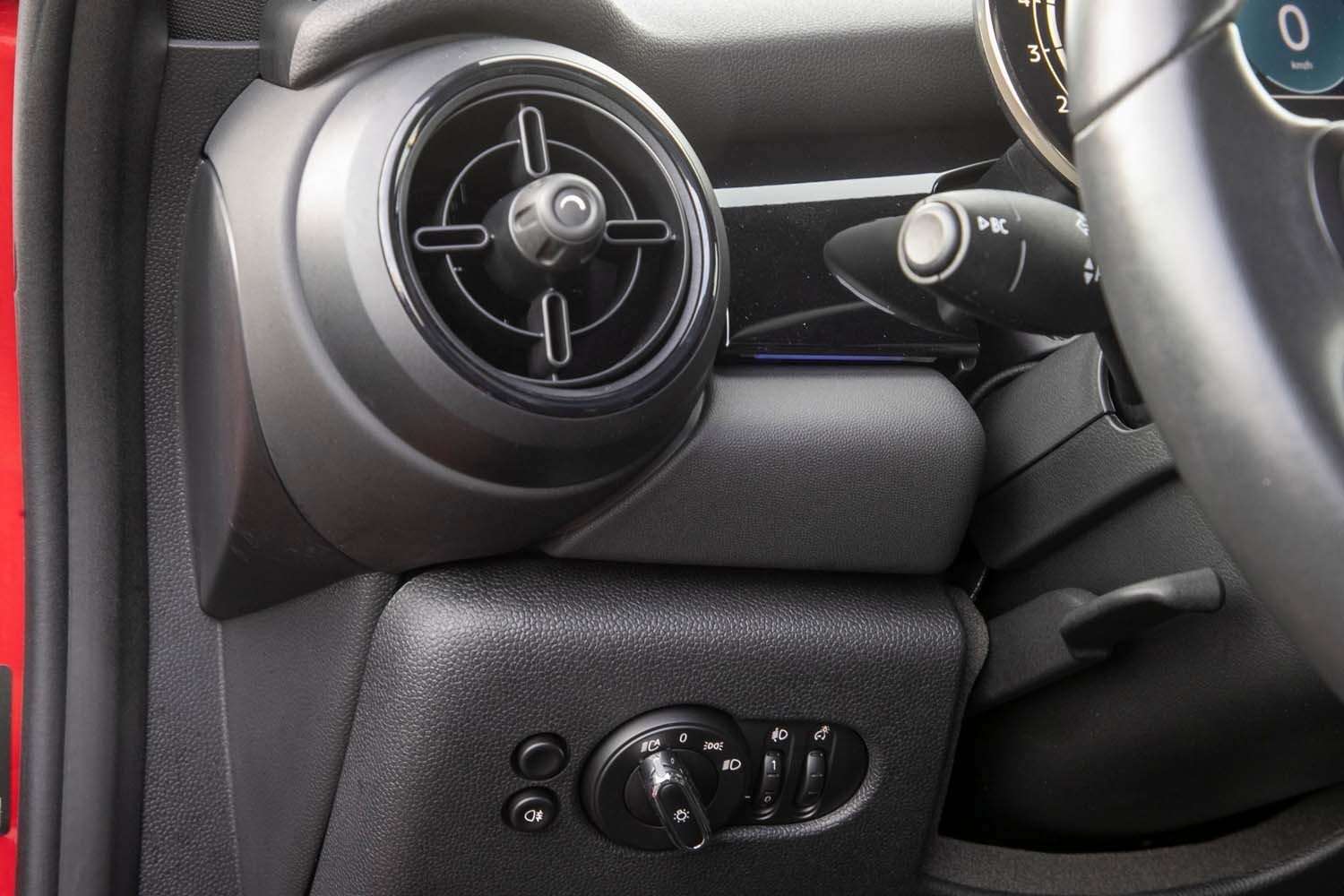 Fahrzeugbild eines MINI MINI