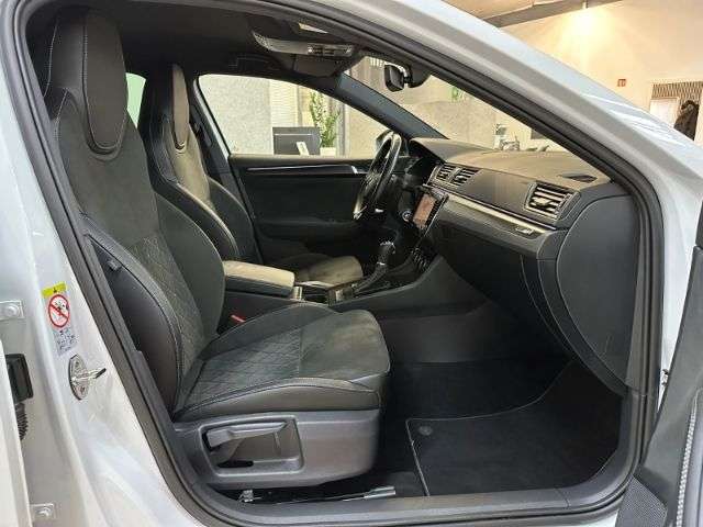 Fahrzeugbild eines Skoda Superb