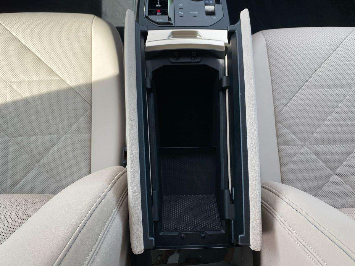 Fahrzeugbild eines BMW iX