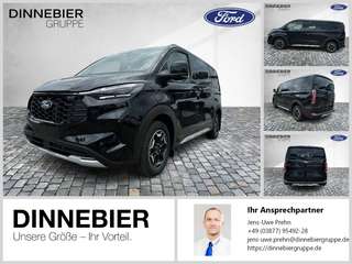 Schräge Frontansicht auf einen Ford Tourneo Custom , freigestellt