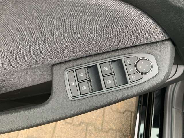 Fahrzeugbild eines Renault Clio