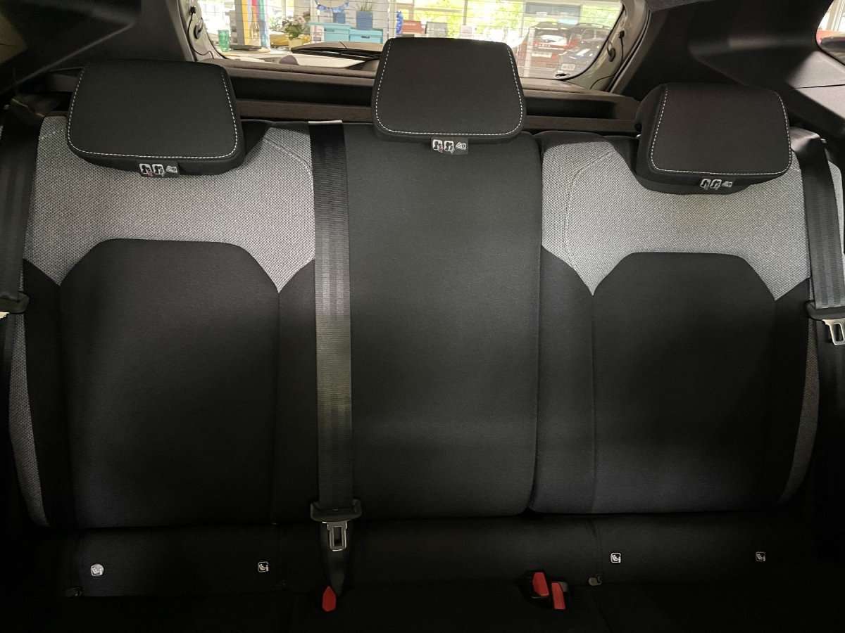 Fahrzeugbild eines Dacia Duster