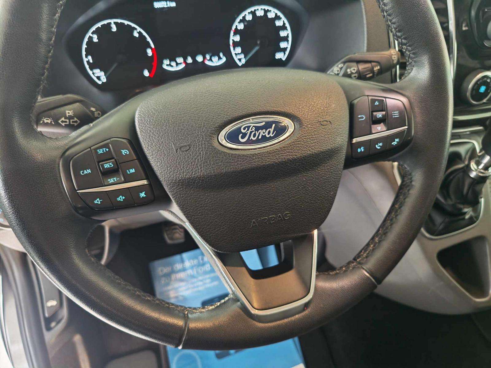 Fahrzeugbild eines Ford Tourneo Custom