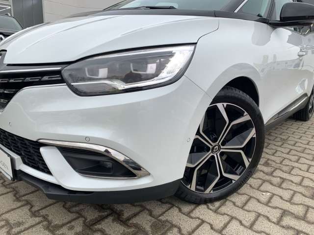 Fahrzeugbild eines Renault Grand Scénic