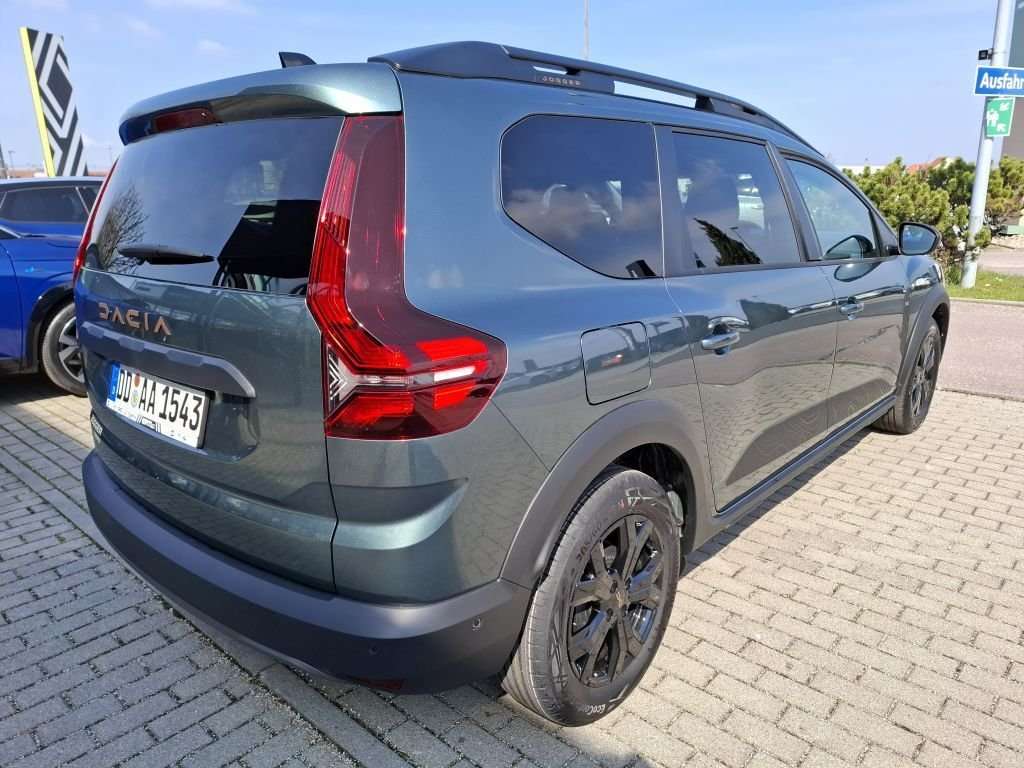 Fahrzeugbild eines Dacia Jogger