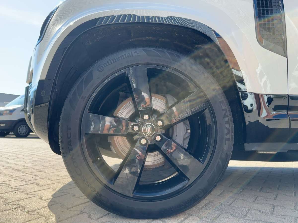 Fahrzeugbild eines Land Rover Defender