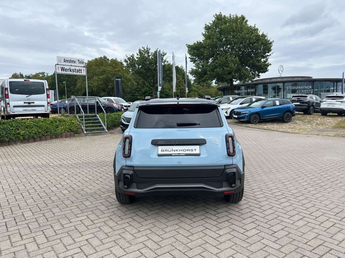 Fahrzeugbild eines Renault 4 E-TECH