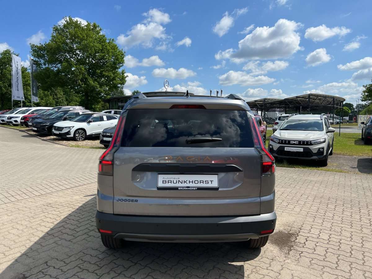Fahrzeugbild eines Dacia Jogger