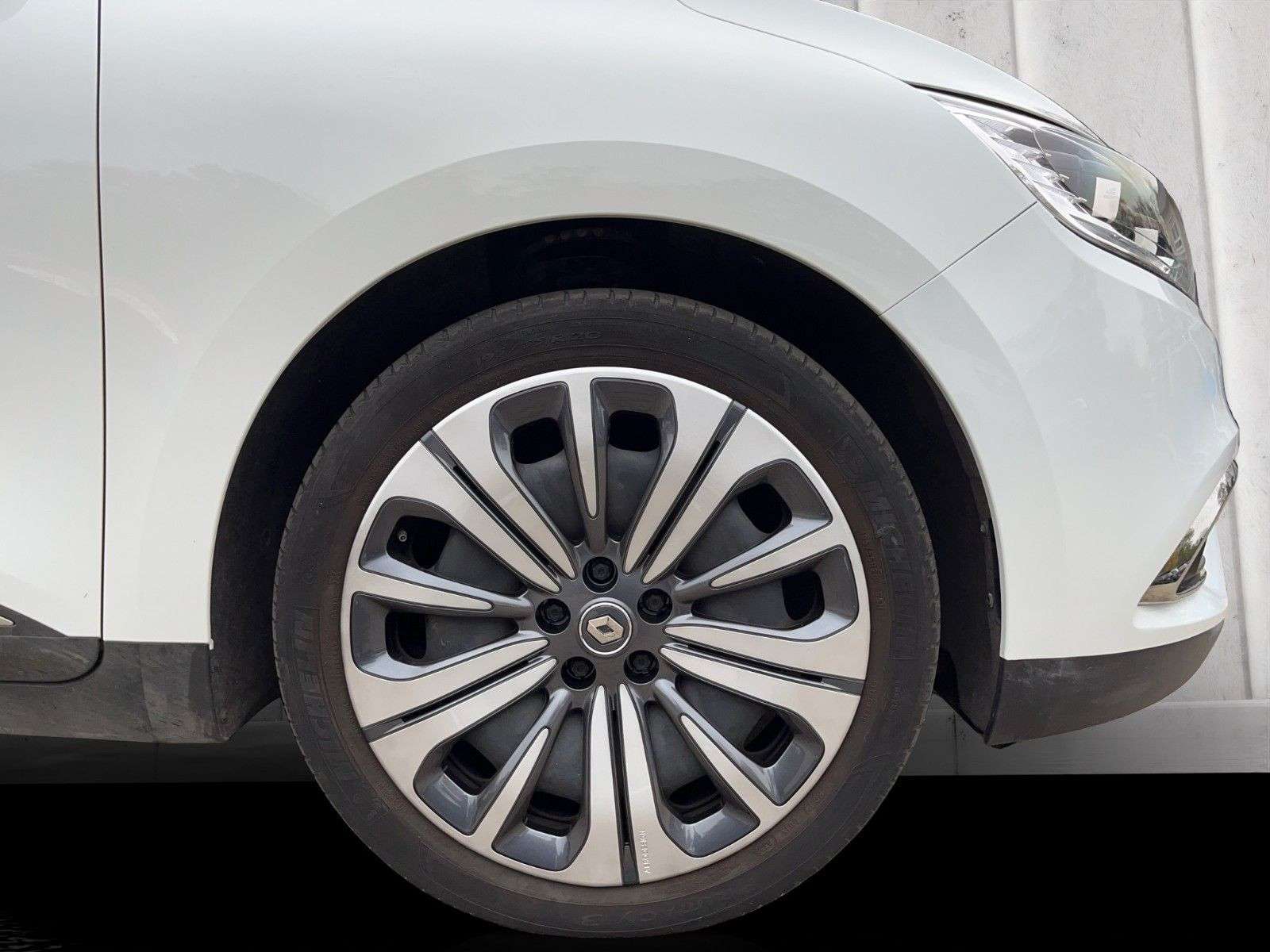 Fahrzeugbild eines Renault Grand Scénic