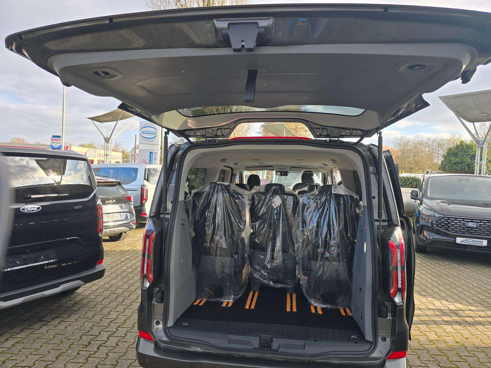 Fahrzeugbild eines Ford Tourneo Custom