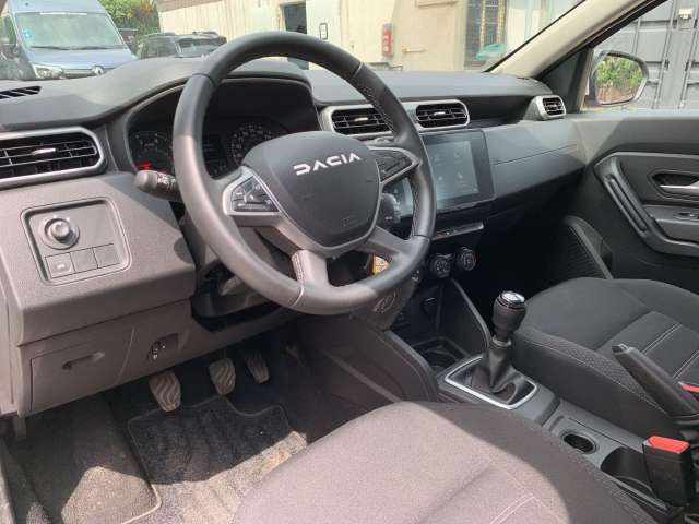Fahrzeugbild eines Dacia Duster