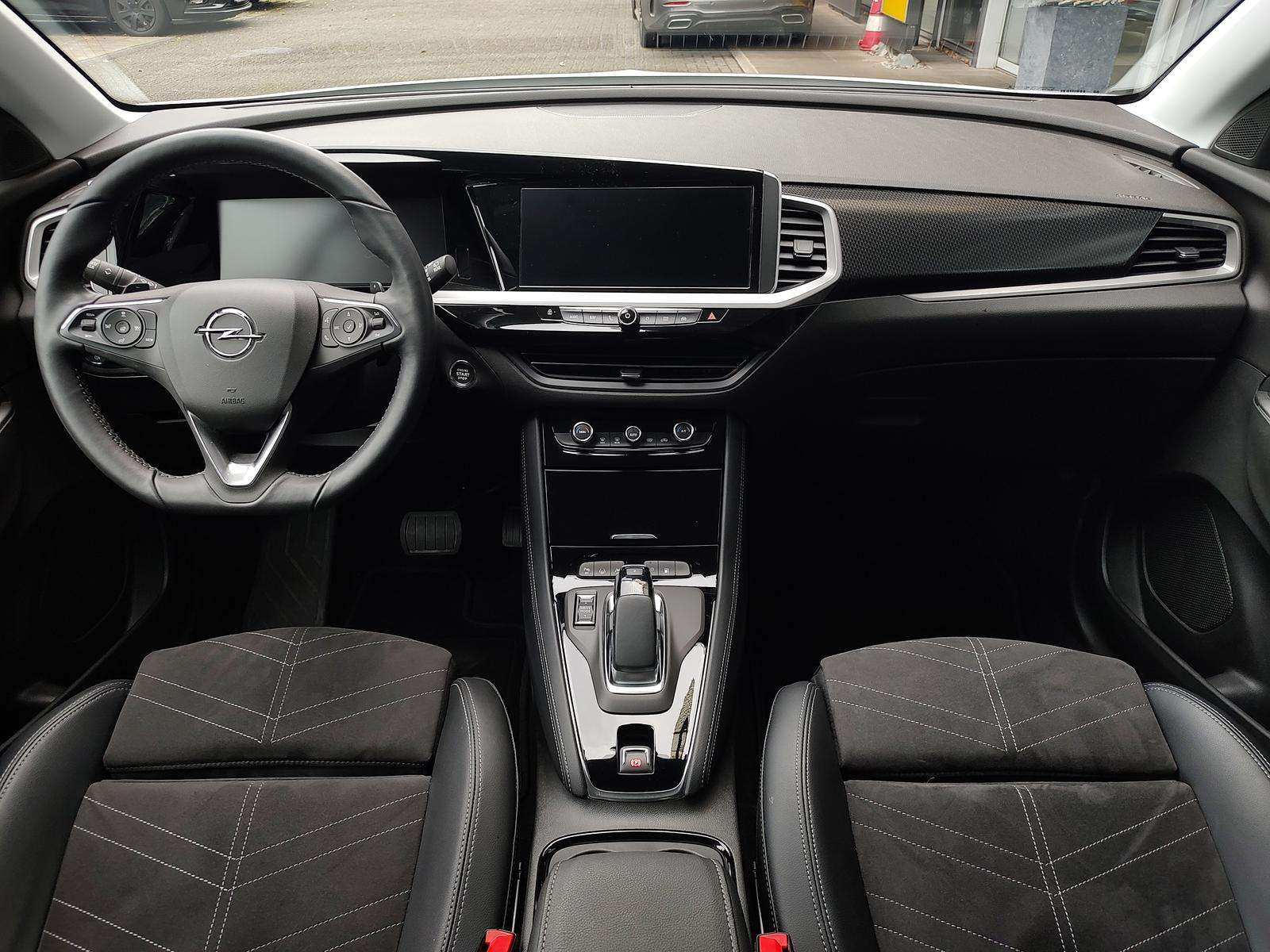 Fahrzeugbild eines Opel Grandland X